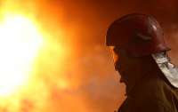 Пылали нефтепродукты: в Кременчуге загорелось перерабатывающее предприятие