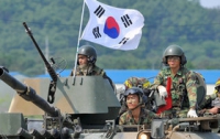 Южная Корея готова начать военные маневры