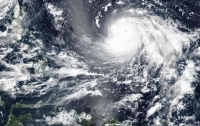 К Филиппинам приближается тайфун Мангхут