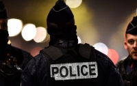 Во Франции неизвестный ворвался в дом престарелых и убил женщину