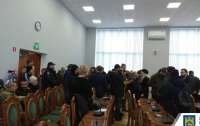 Во Львове сорвали заседание городского совета