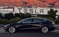 Маск опубликовал первые фото нового электромобиля Tesla Model 3