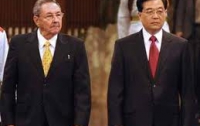По-коммунистически: Кастро встретился с руководством Китая и подписал непонятно что