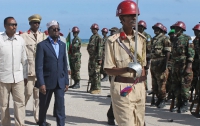 Президент пиратского Сомали хочет и далее оставаться «главным на корабле»