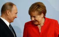 Меркель и Путин пообщались о газе