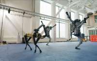 Роботы Boston Dynamics устроили зажигательный танец под песню 