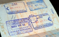 Украинцы смогут ездить без виз еще в две страны