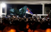 В Сербии протестующие вломились в здание гостелерадио