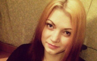 Молодая девушка пропала в Киеве по дороге на вокзал