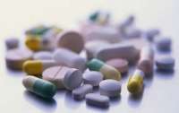 Украина заключила контракты на закупку таблеток от коронавируса