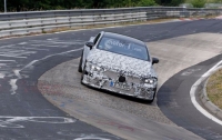 Mercedes начал тестировать 805-сильный суперкар