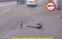 ДТП в Киеве: автомобиль Skoda сбил подростка на самокате