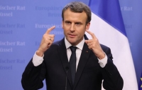 Стало известно, почему Макрон собрался посетить Россию