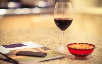 Красное вино спасает от ожирения