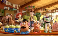 Благодаря «Игрушкам-3» и «Алисе в стране чудес» прибыль «Walt Disney» выросла  почти на половину