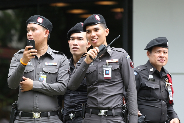Картинки по запросу В Таиланде полицию отправили изгонять злого духа из деревни