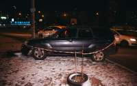 В Киеве пьяный водитель Subaru устроил стрельбу и протаранил авто копов