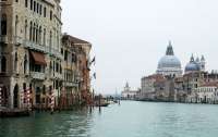 Италия запретила круизным лайнерам посещать центральную часть Венеции