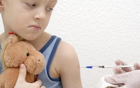 Украинским детям не хватает вакцин, - главный детский иммунолог Киева