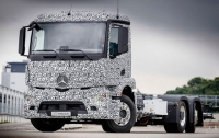Mercedes представила первый городской электротяжеловоз