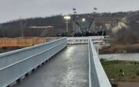 Президент открыл мост в Станице Луганской (видео)