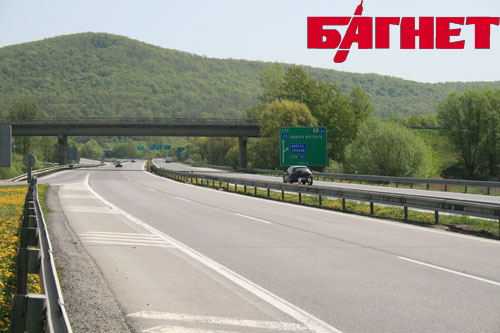 Дороги Словакии, Автодорога R1, E77 в районе населенного пункта Будча (Budča – словацк.)