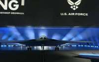 Пентагон представил самый современный стратегический бомбардировщик США (видео)