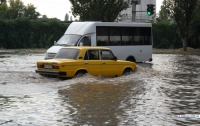 Двойная стихия в Керчи принесла большую воду (ФОТО)