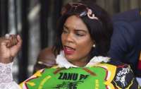 Жену вице-президента Зимбабве подозревают в отмывании около 1 млрд долларов