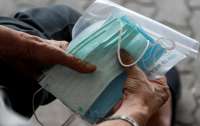 Жительницы Мариуполя перечислили мошенникам 22 тыс. грн за несуществующий антисептик и маски