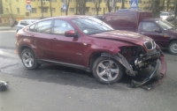 В Донецке BMW X6 разгромил ЗАЗ Daewoo (ФОТО)