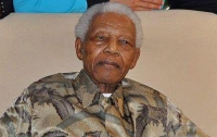 94-летний Нельсон Мандела - в тяжелом состоянии   