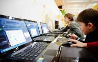 Правительство выделит 980 миллионов гривен на ноутбуки для учителей