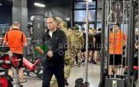 У тренажерні зали в Ужгороді завітали працівники ТЦК (відео)