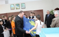 Украинские школьники отправили флаг Мира на Олимпиаду в Сочи