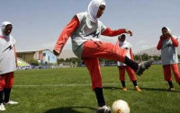 Французским мусульманкам-футболисткам не разрешают носить хиджаб