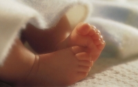 На Николаевщине в коробке нашли младенца с синяками на теле