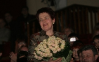 Людмиле Янукович азербайджанцы подарили цветы в честь своего праздника  (ФОТО)