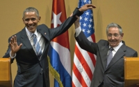 Кастро не позволил Обаме похлопать себя по плечу (ВИДЕО)
