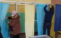 На избирательном участке а Броварах женщина повеселила публику