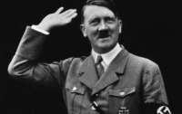 В Германии Гитлера лишили почетного звания 