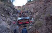 ДТП в Боливии: автобус упал с высоты 150 метров, 34 человека погибли