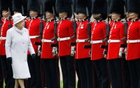 У гвардейцев королевы Великобритании плохая гигиена