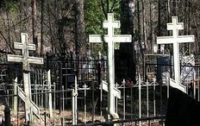 2 жителя Львовской области воровали кресты с могил