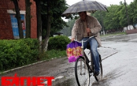 Украину до конца месяца продолжит заливать дождями