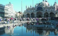 Летом в Венеции появятся «дружинники хороших манер»