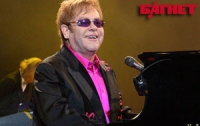 Элтон Джон опять посетит Киев и споет