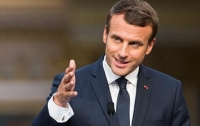 Макрон пообещал осенью отменить чрезвычайное положение во Франции