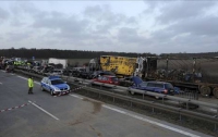 Масштабное ЧП в Германии: столкнулись полсотни авто, есть жертвы