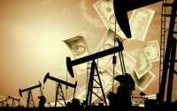 Нефть дорожает на фоне слабеющего доллара